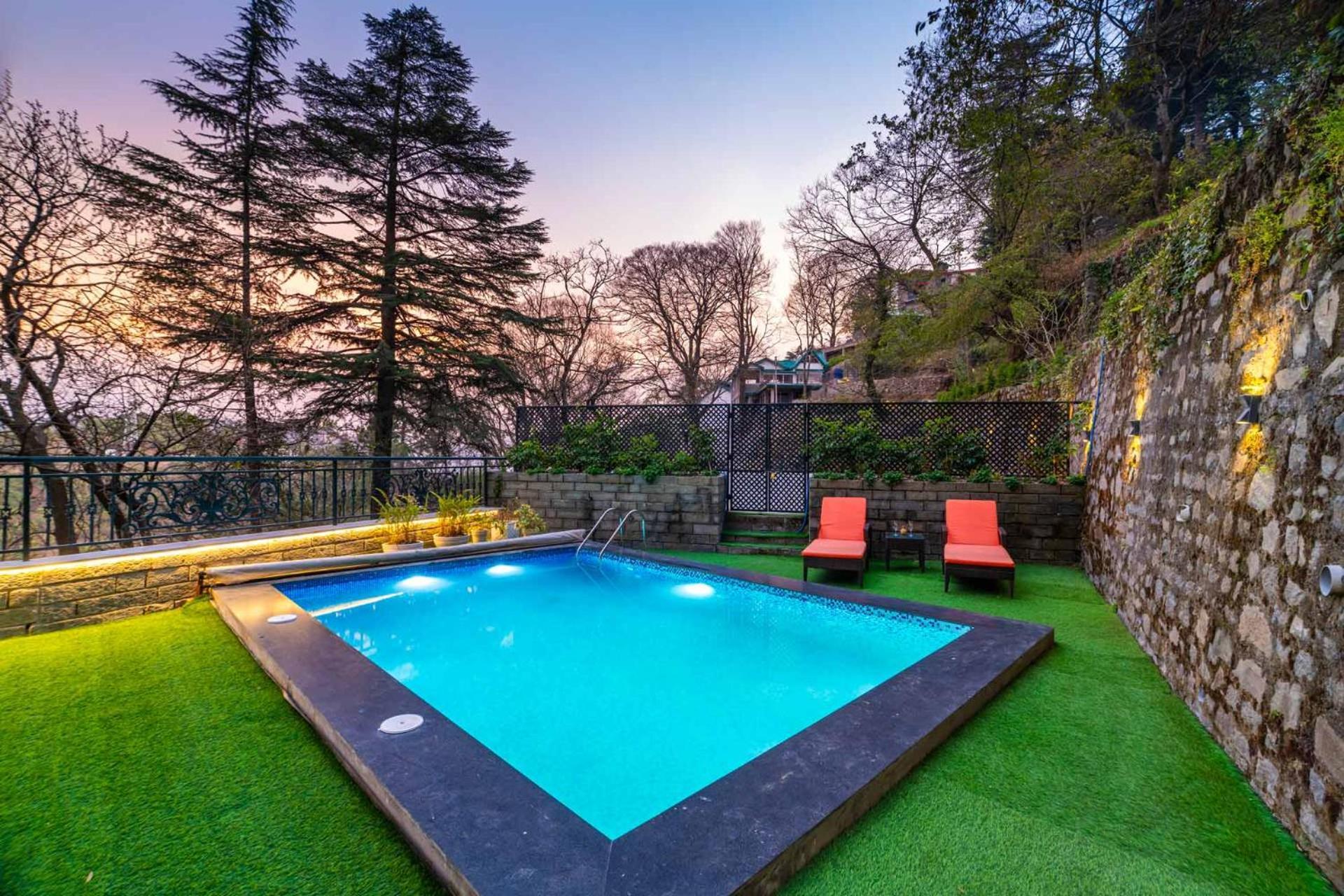 Stayvista At Paris Villa With Pvt Pool & Valley View Kasauli Exteriör bild