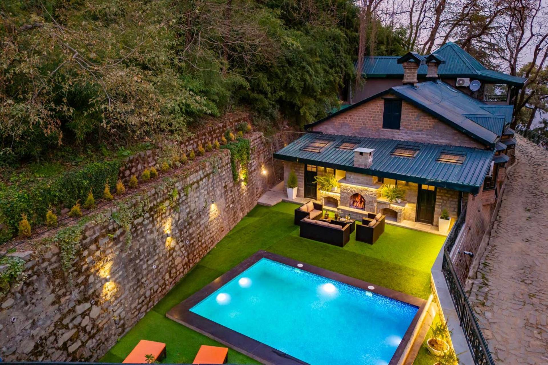 Stayvista At Paris Villa With Pvt Pool & Valley View Kasauli Exteriör bild